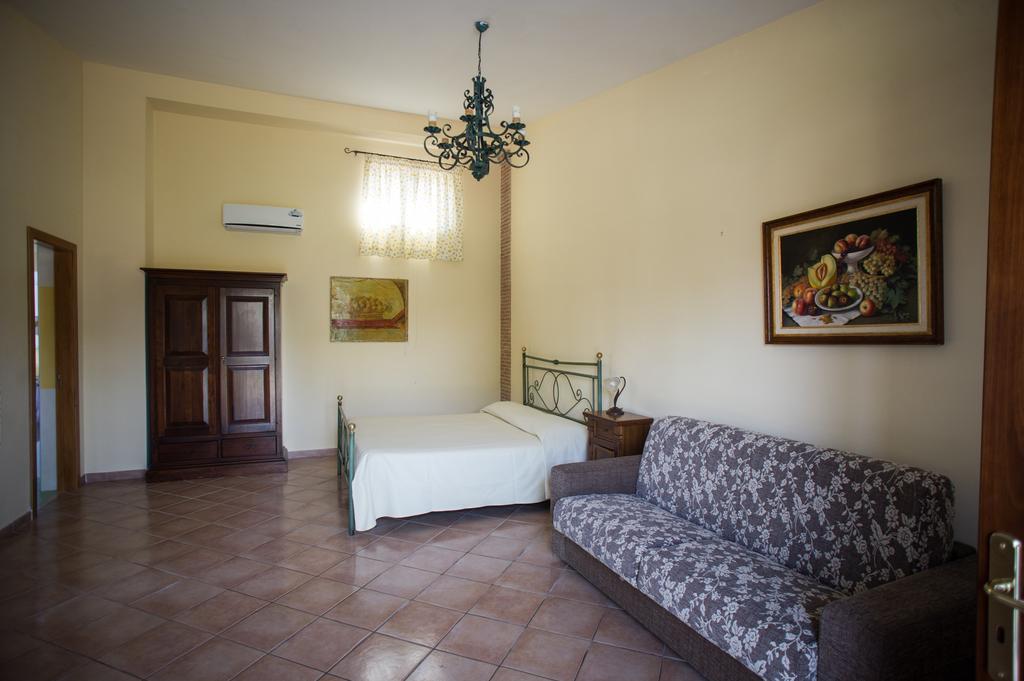 Azienda Agrituristica Vivi Natura Pompei Exterior photo