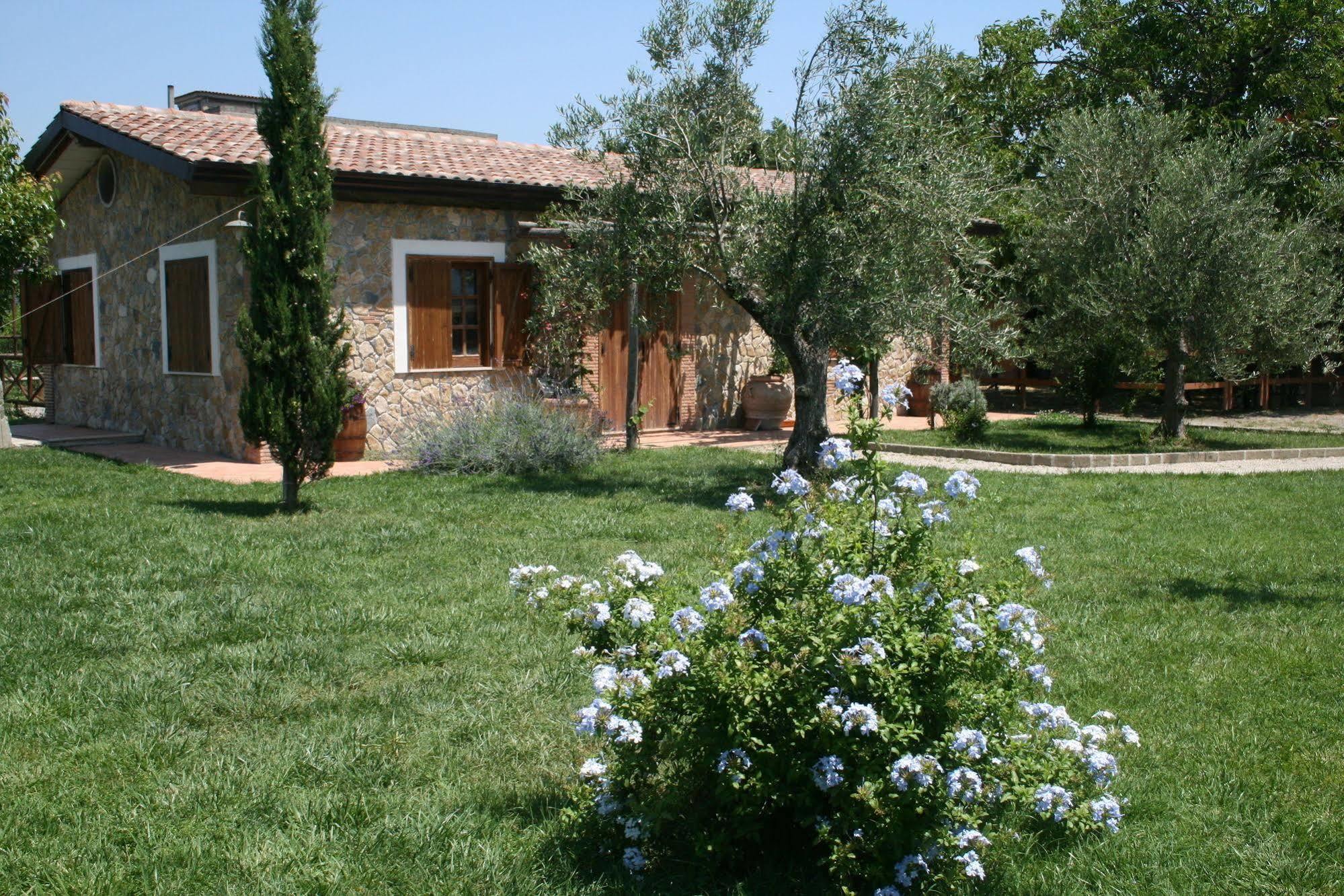 Azienda Agrituristica Vivi Natura Pompei Exterior photo